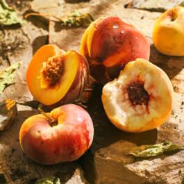 Peaches for Das Magazin by Erli Grünzweil