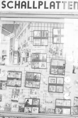 Karmeliterviertel for Vienna Tourist Board by Erli Grünzweil